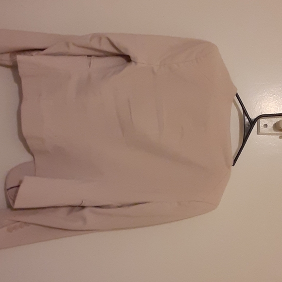 Womans Blazer - Picture 5 of 6